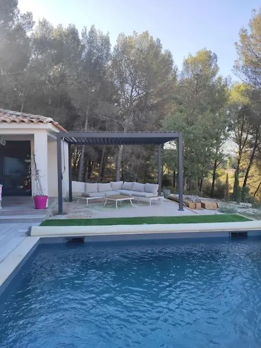 Villa Spacieuse Avec Piscine En Provence Ventabren France
