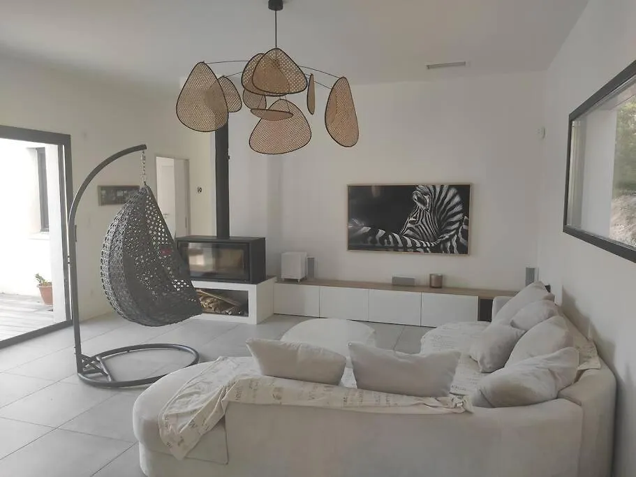 Villa Spacieuse Avec Piscine En Provence Ventabren
