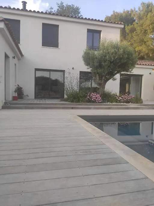 Villa Spacieuse Avec Piscine En Provence Ventabren